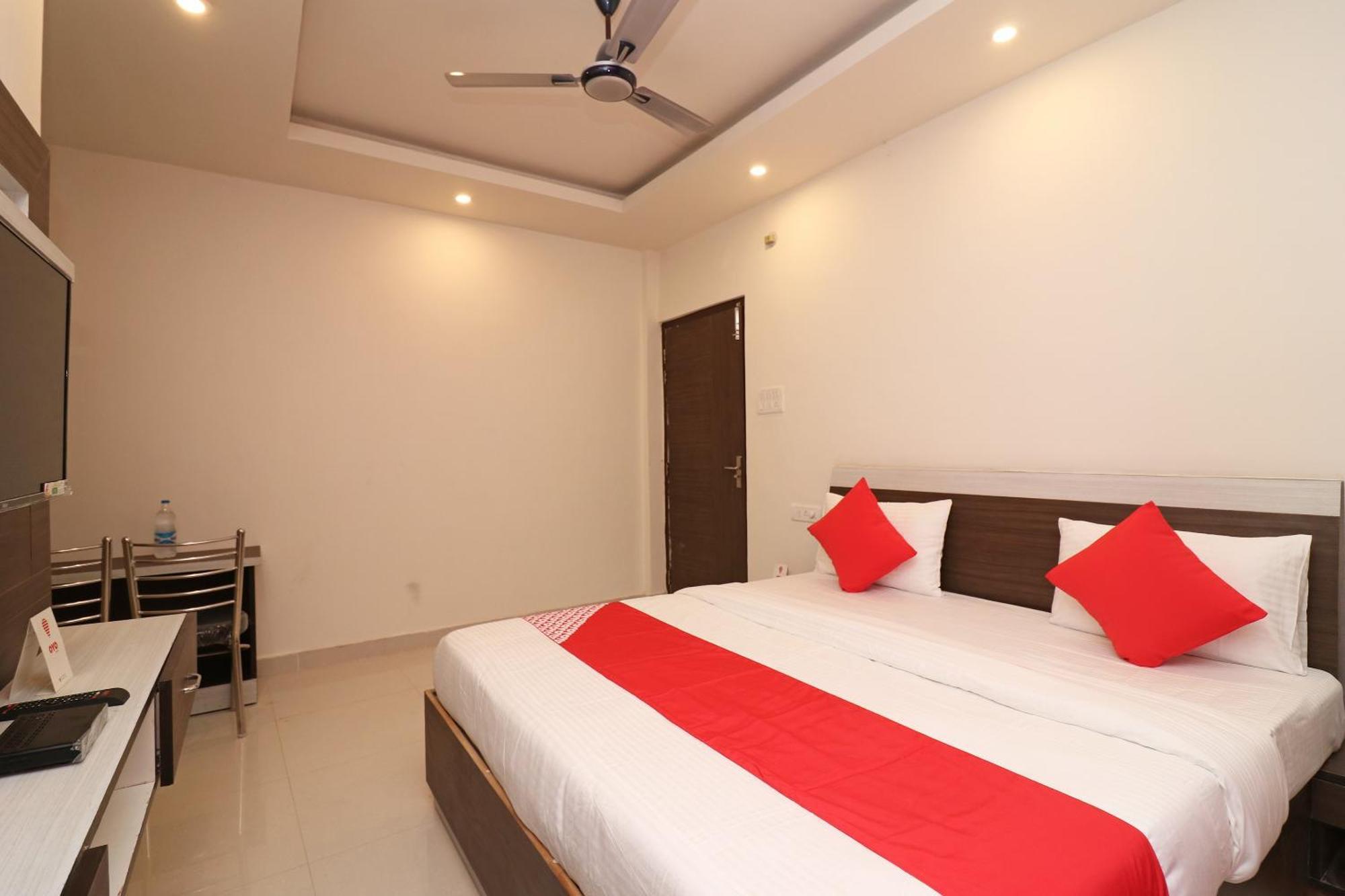 Oyo Paradise Inn Prayagraj Exterior foto