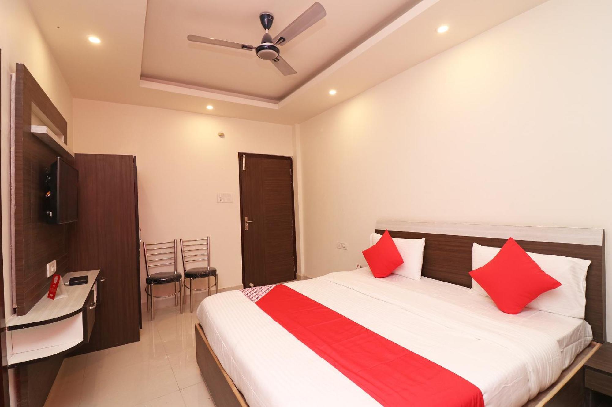 Oyo Paradise Inn Prayagraj Exterior foto